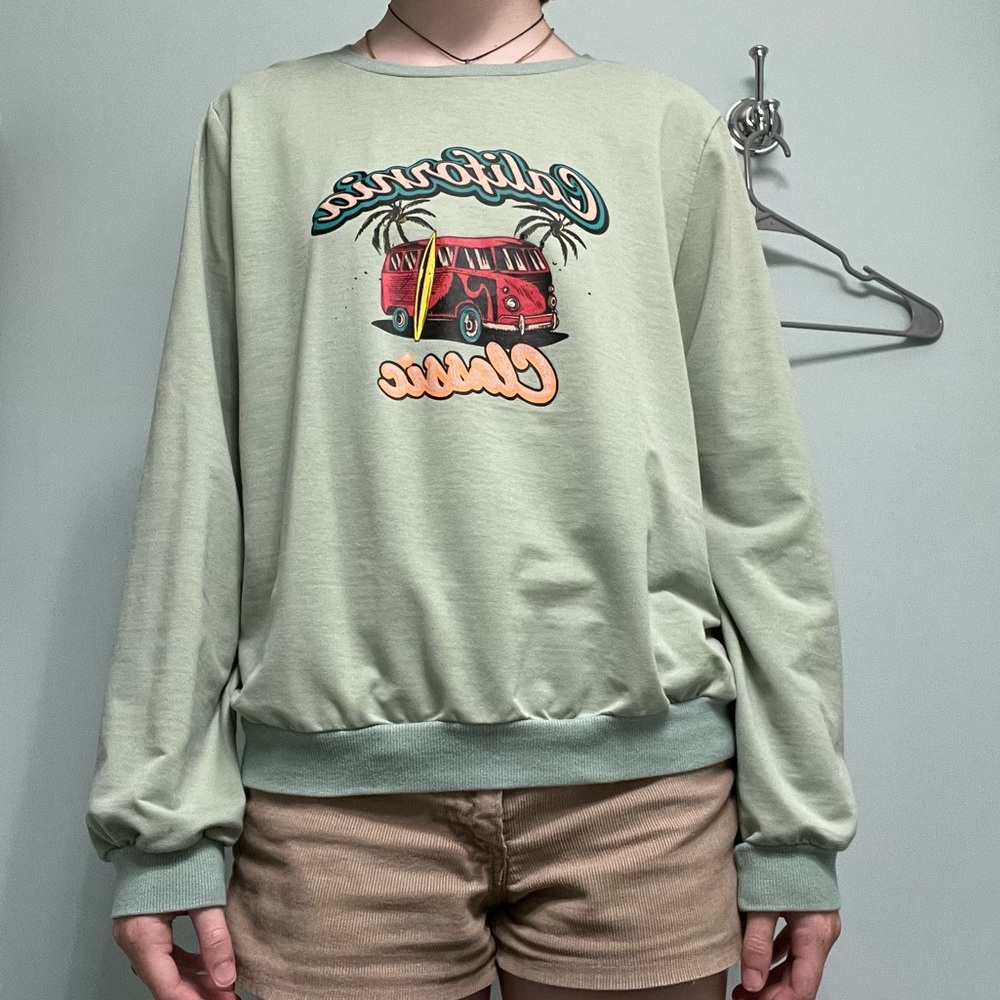 Green long sleeve tee